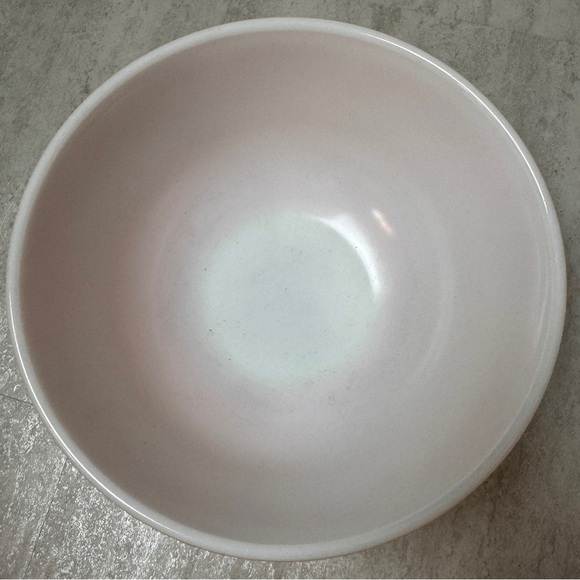 Vintage Pyrex bowl  Flamenglo 2 1/2 quart nesting  mixing bowl - Picture 6 of 11